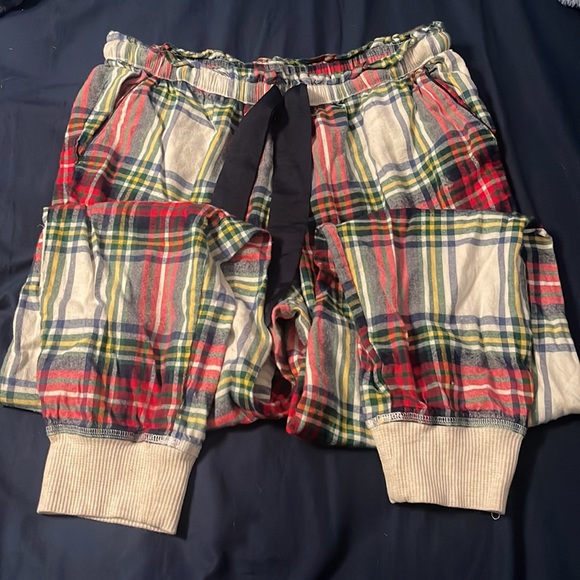 Aerie joggers. NEVER WORN. Fitted bottom. - Picture 2 of 4